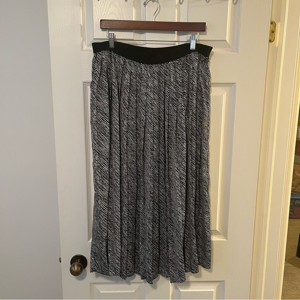 Joe Fresh Striped Pleated Maxi Skirt - Picture 2 of 4